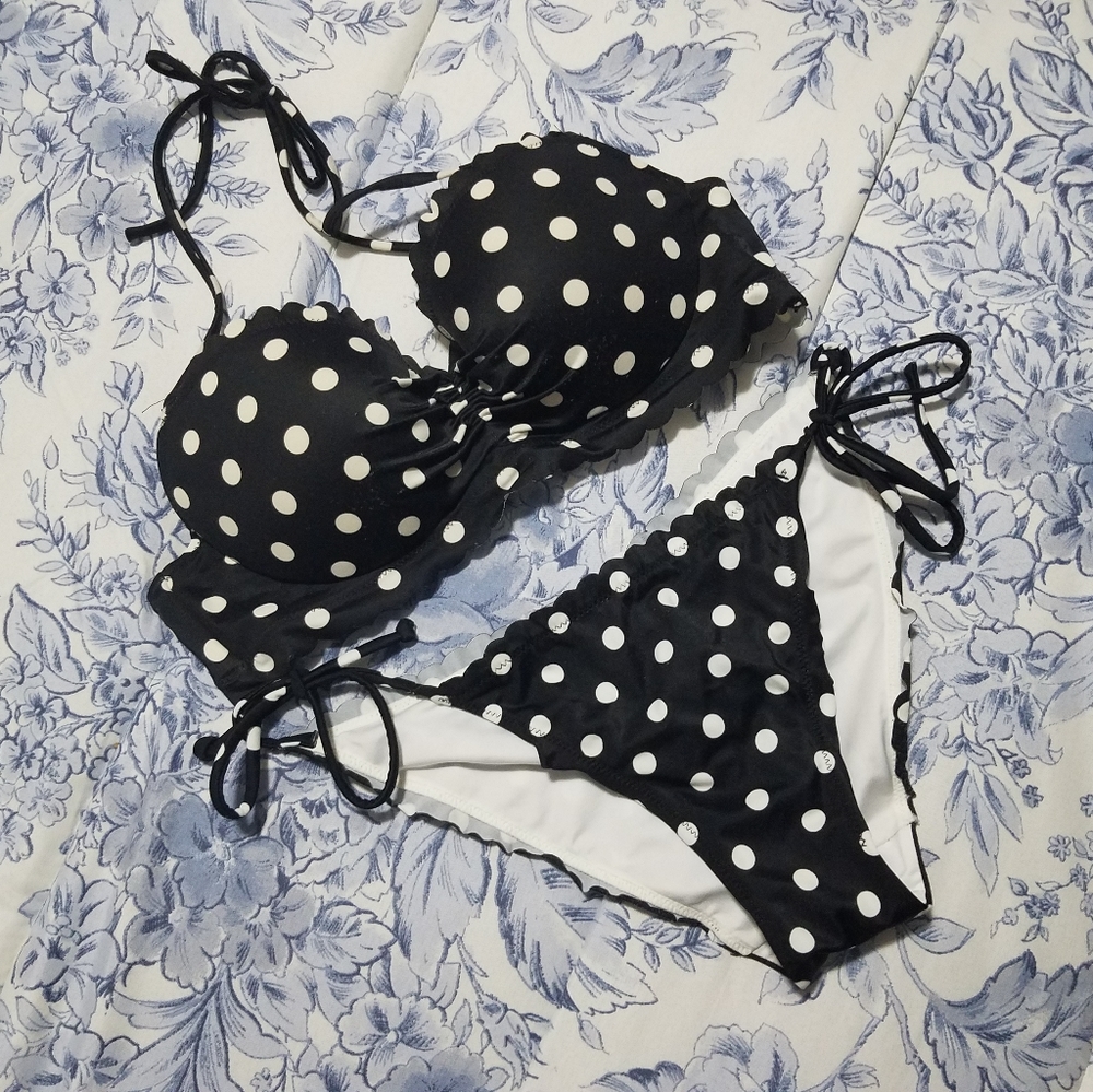 DELETING! VS Black & White polka dot bikini set